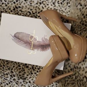 Jessica Simpson platform pump